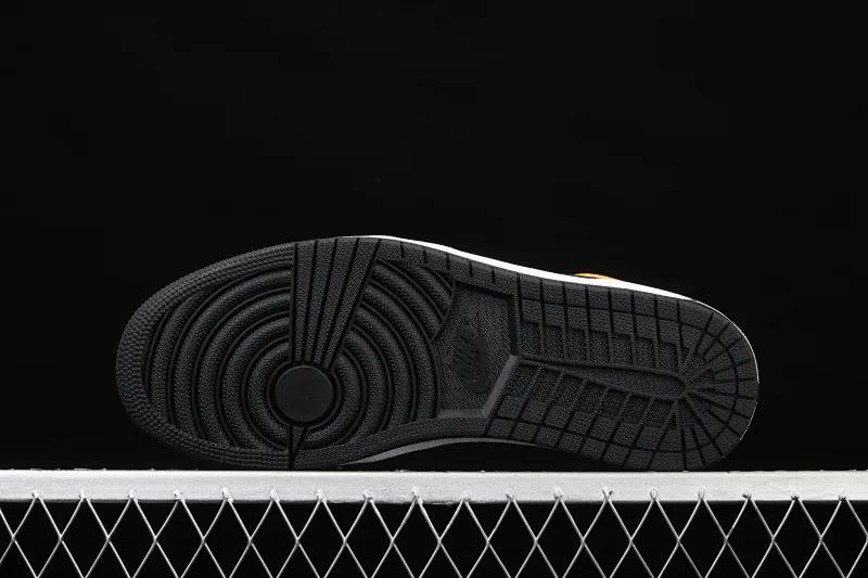 All categories Air Jordan Jordan series basketball shoes Air Jordan 1 Mid Air Jordan 1 Mid AJ1 Joe 1 white yellow black hook Chinese culture basketball shoes BQ6472-107